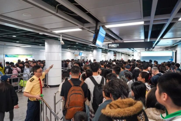 配资炒股门户 地铁单日客流破纪录, 预示广州经济“开门红”